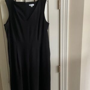 Elegant Black Sleeveless Dress Calvin Klein